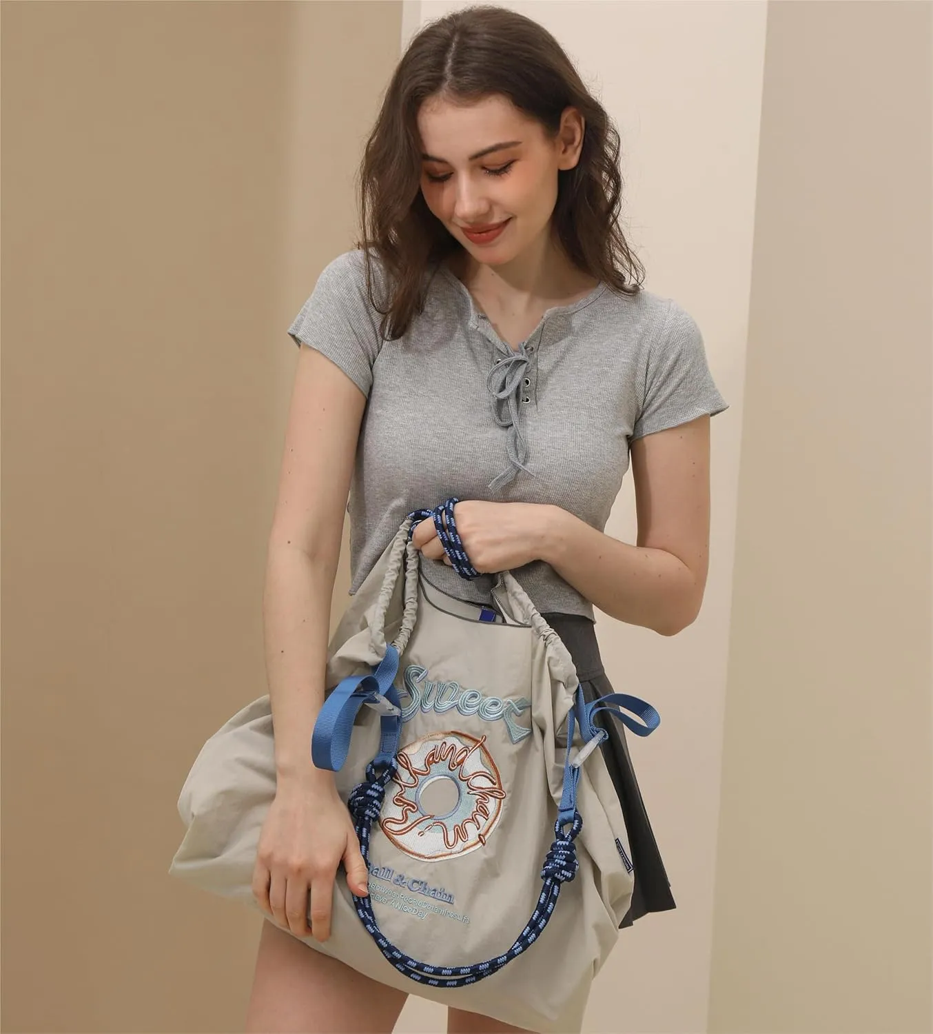 Ball&Chain Embroidered Doughnut Pattern Tote Bag，Women's Leisure Shopping Bag, 15x16 inches