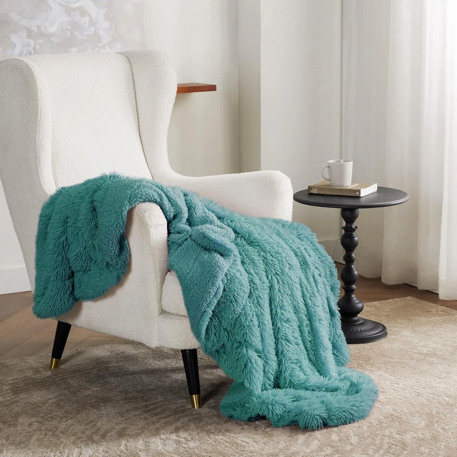 Bedsure Fluffy Green Throw Blanket Gifts for Women, Men, Soft Fleece Cozy Fuzzy Sherpa Plush Warm Minky Thick Faux Fur Throws for Couch, Bed, Green Decor Spring Blanket Gifts for Mom Dad, 50x60