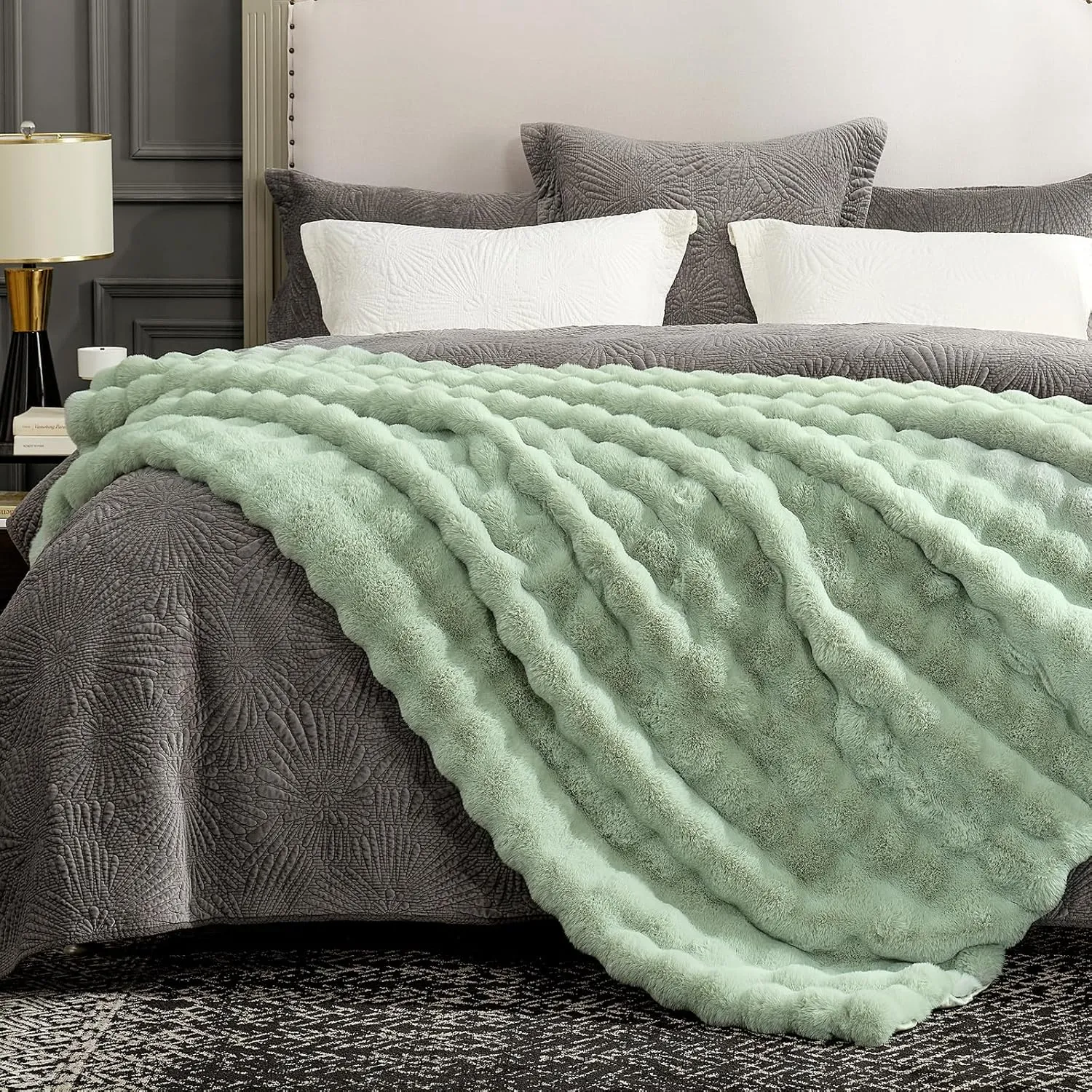 Cozy Bliss Faux Fur Throw Blanket for Couch, Fuzzy Soft Plush Thick Bubble Blanket for Sofa Bedroom Living Room, 50 * 60 Inches Sage Green