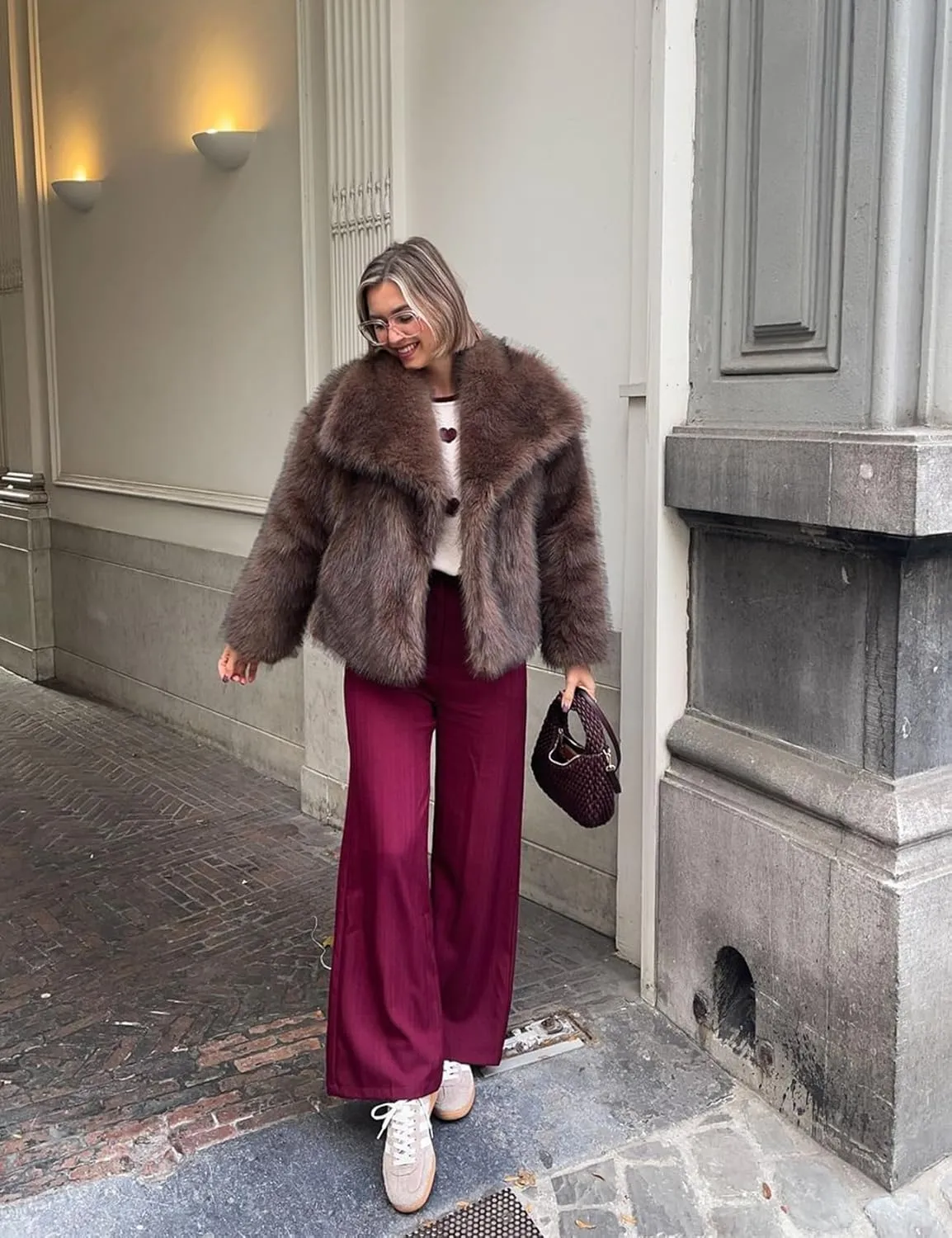 COZYPOIN Womens Faux Fur Jacket Fluffy Fur Cropped Coat Long Sleeve Open Front Fur Cape