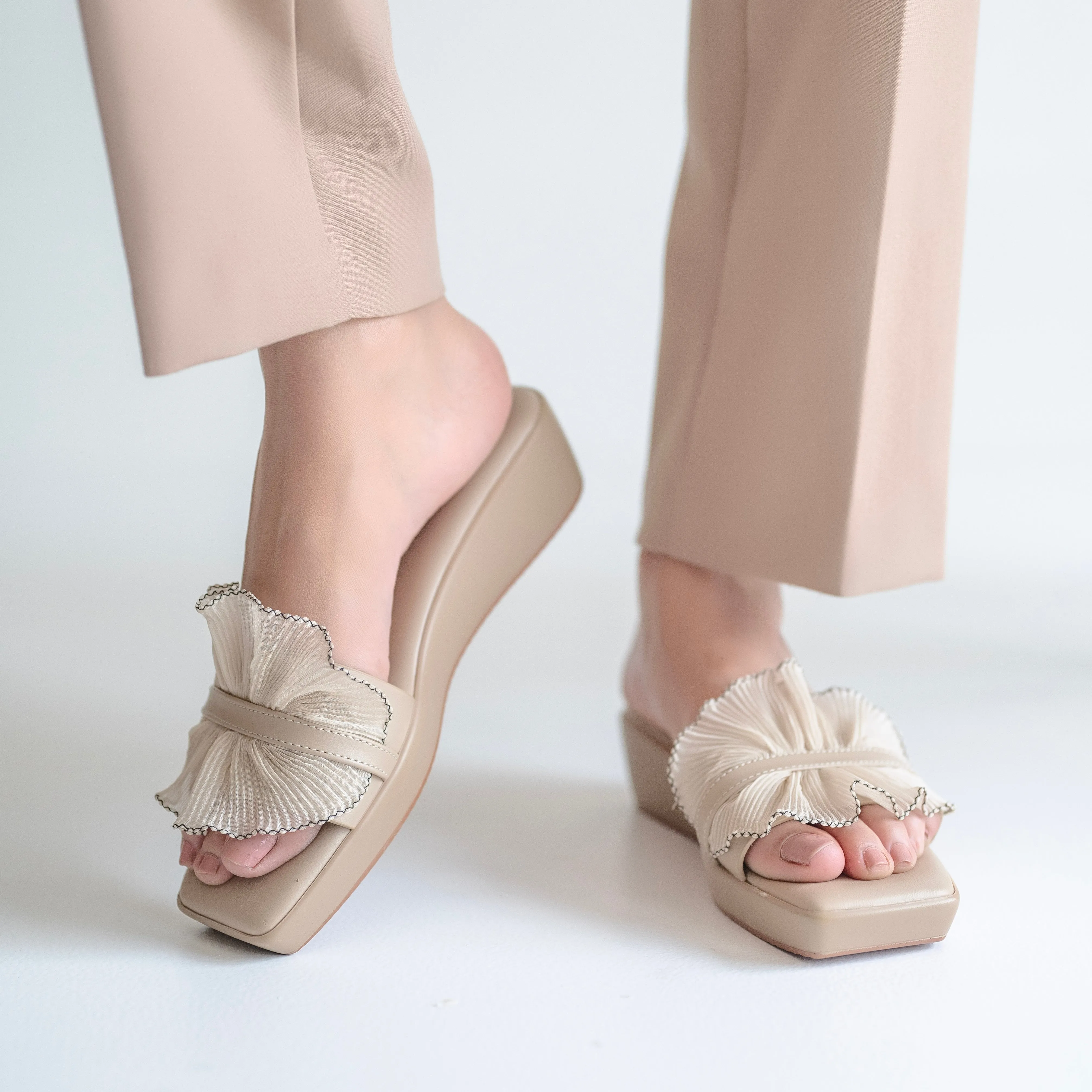 Crinkled Open Toe Platform