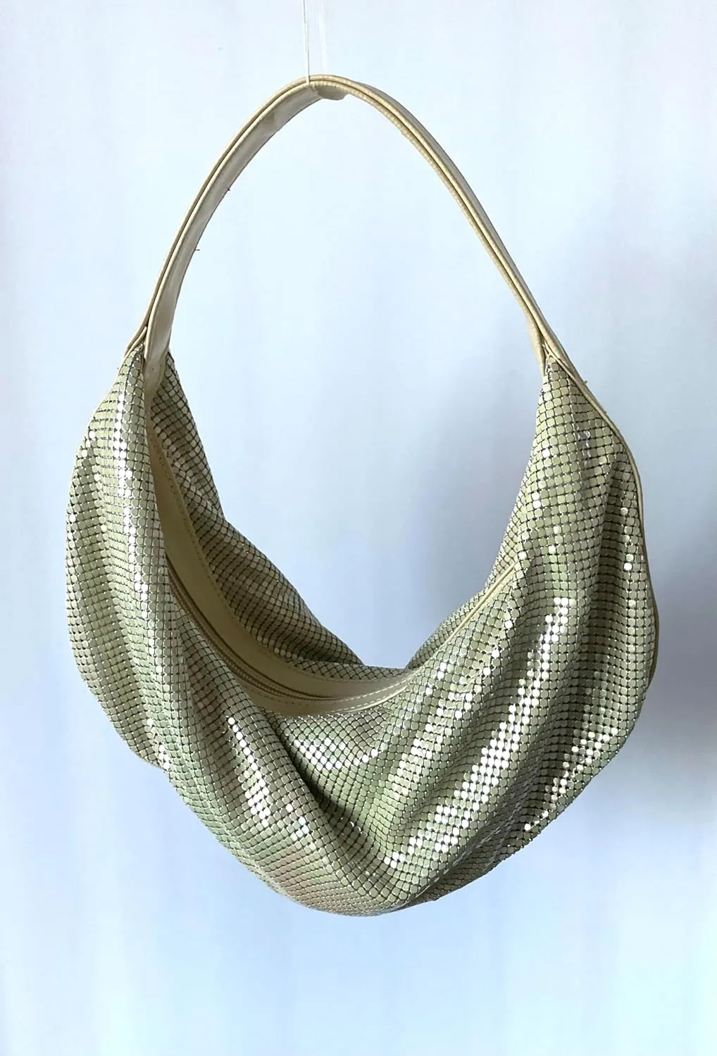 Elegant Vintage Hand Carry Evening Clutch Purse Women's Metal Mesh Hobo Bag for Cocktail Parties, Weddings, Prom & Banquets