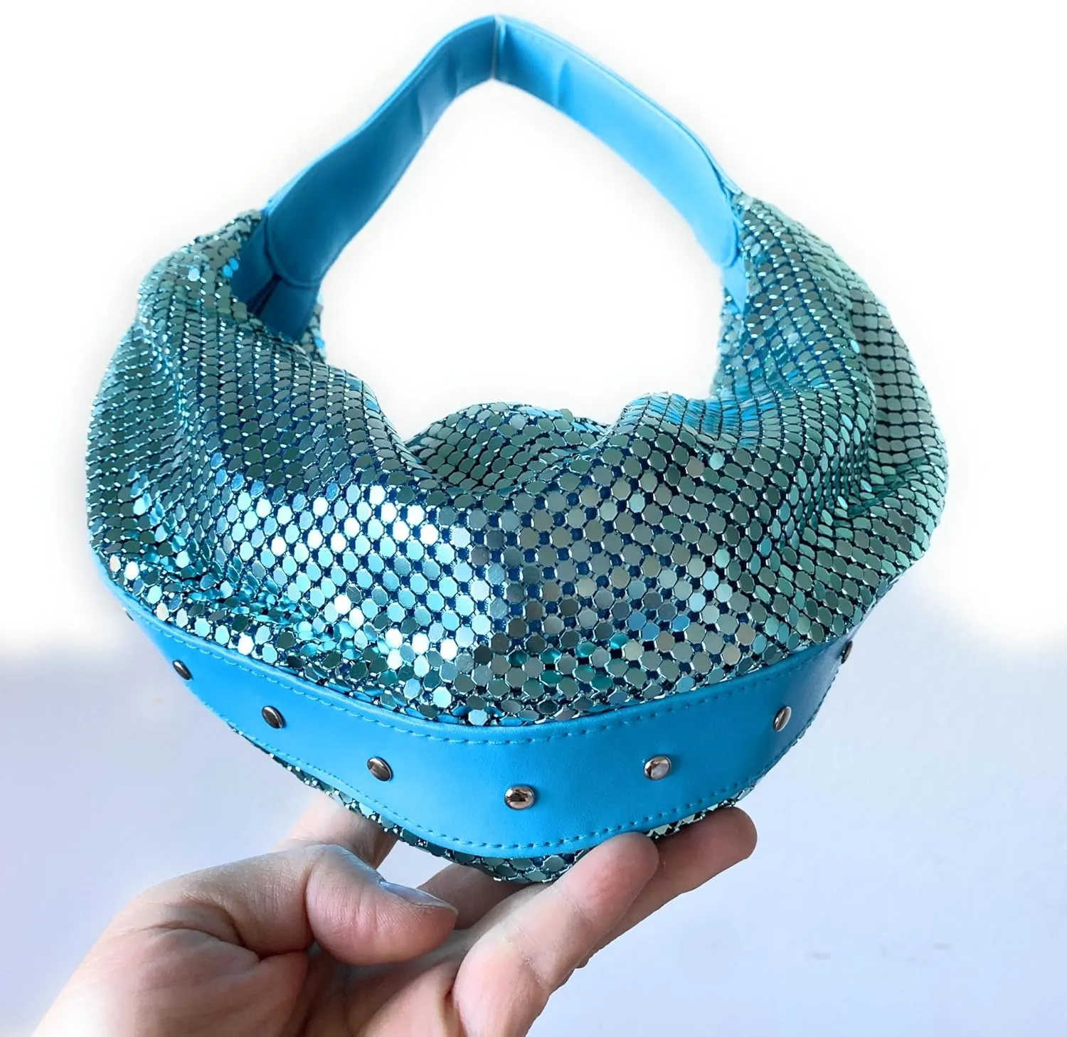 Elegant Vintage Hand Carry Evening Clutch Purse Women's Metal Mesh Hobo Bag for Cocktail Parties, Weddings, Prom & Banquets
