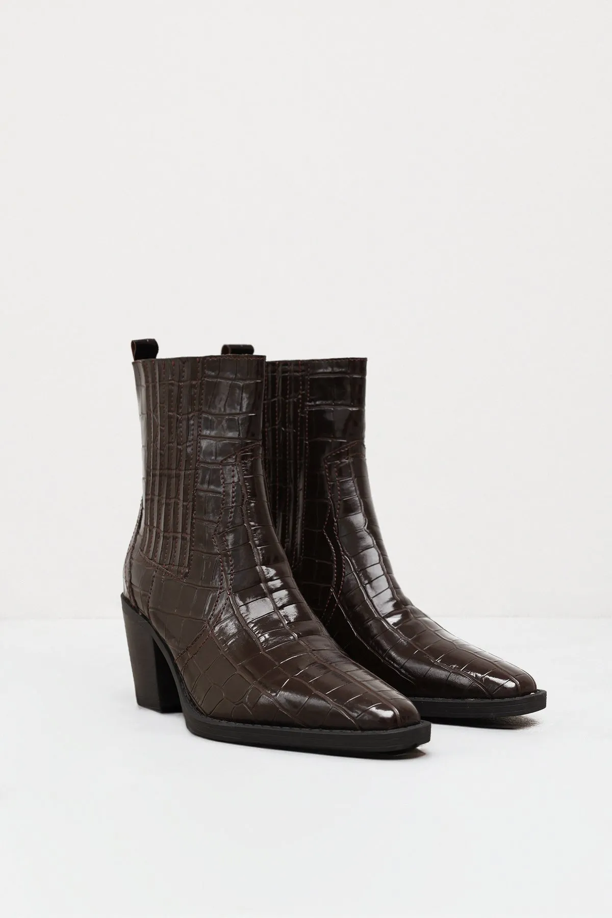 Embossed cowboy ankle boots - Women's