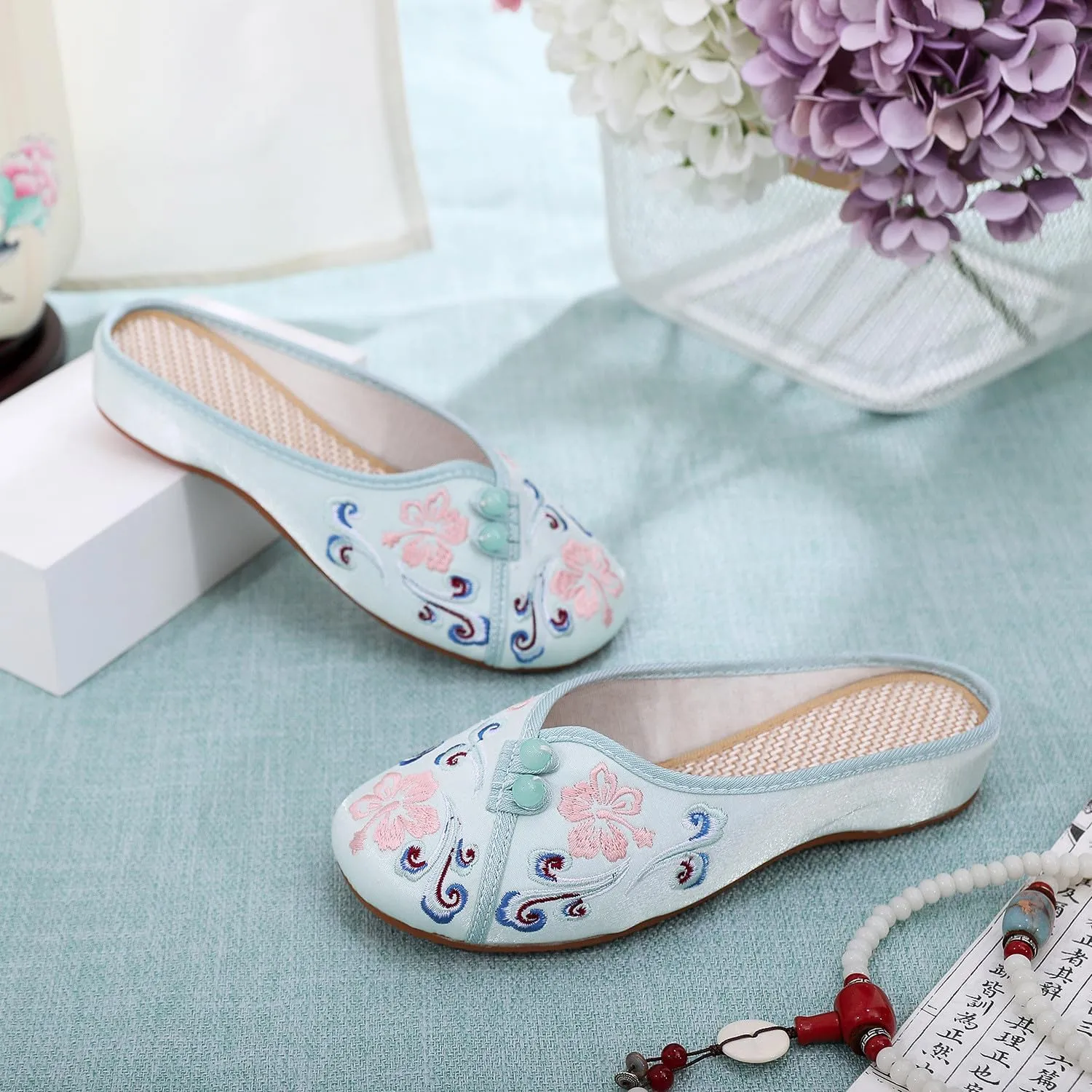 Embroidered Flower Women's Shoes Backless Mules Comfortable Flats Round Toe Loafers Chinese Style Canvas Slippers Cute Sandals