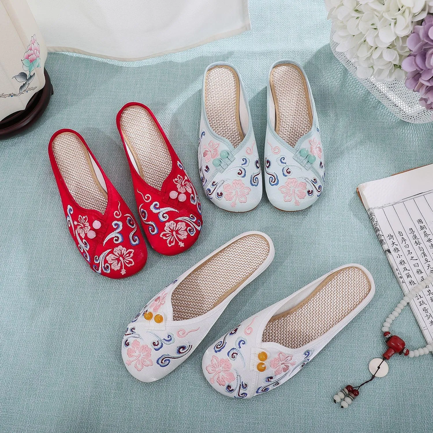 Embroidered Flower Women's Shoes Backless Mules Comfortable Flats Round Toe Loafers Chinese Style Canvas Slippers Cute Sandals
