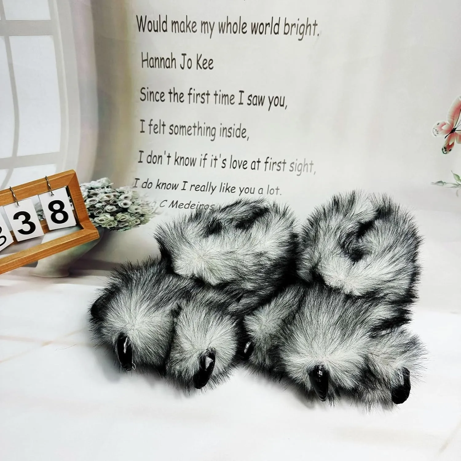 Fluffy Monster Claw Slippers for Men Women, Furry Plush Home Shoes, Winter Warm Faux Fur Indoor House Footwear, Funny Dinosaur Paw Dress up Gift