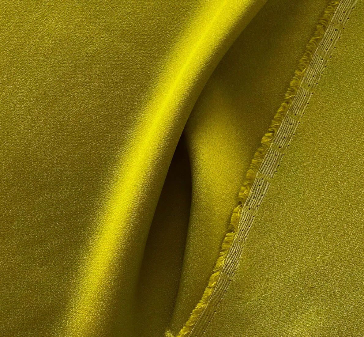 High-End Soft Chartreuse Reversible Rayon Viscose Blend Satin/Crepe (Made in Italy)