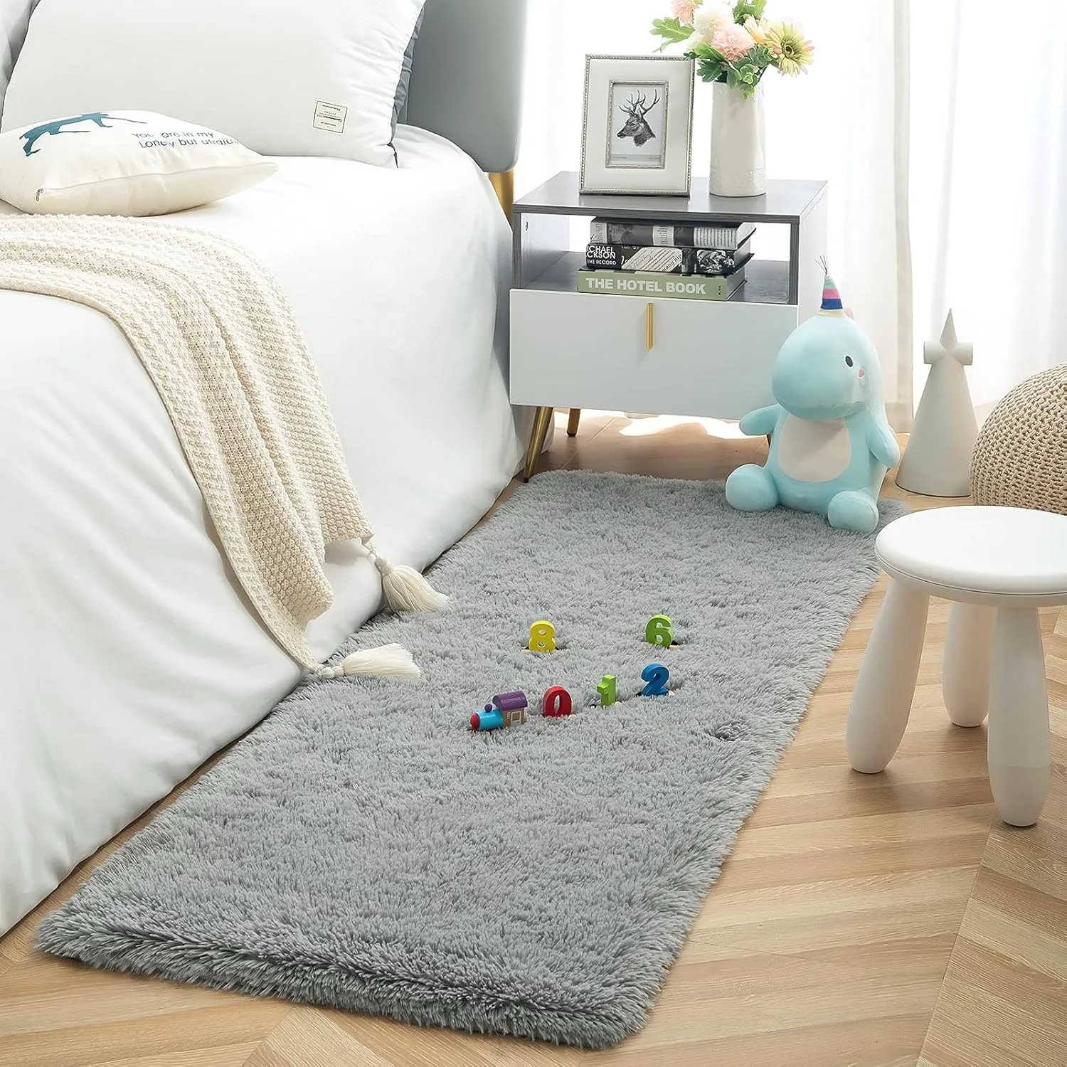 ISEAU Fluffy Runner Rug for Bedroom Plush Area Rugs, Shag Carpet with Rubber Backing Non Slip, Comfy Nursery Rug Bedside Rug for Kids Boys Room Home Decor, 2ft x 6ft, Grey