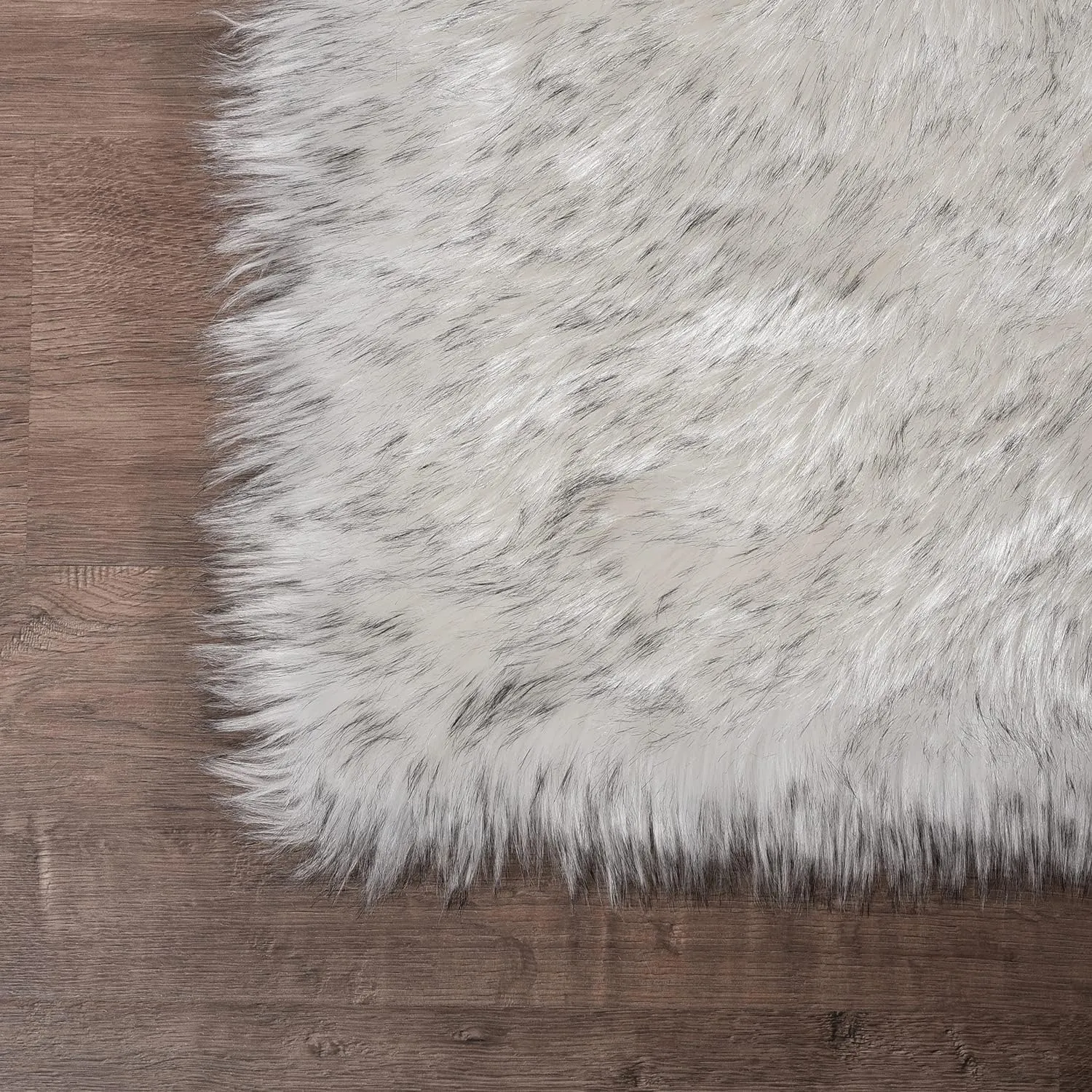 Latepis Large Rug for Living Room Rug 6.7x10 White with Grey Tips Faux Sheep Skin Fur Rug for Bedroom Fluffy Rug Furry Rug Home Décor, Rectangle