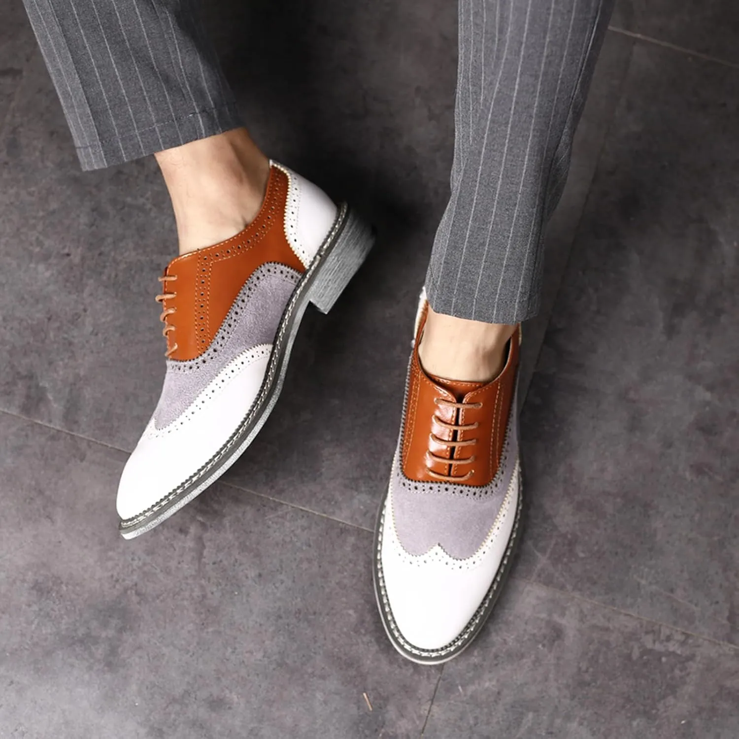 Men's Wingtip Two Tone Patchwork Brogue Oxfords Shoes: Fashion Classic Round-Toe Lace Up Low Top Leather Dress Shoes