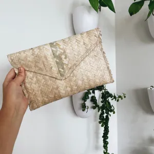 Palm straw clutch purse