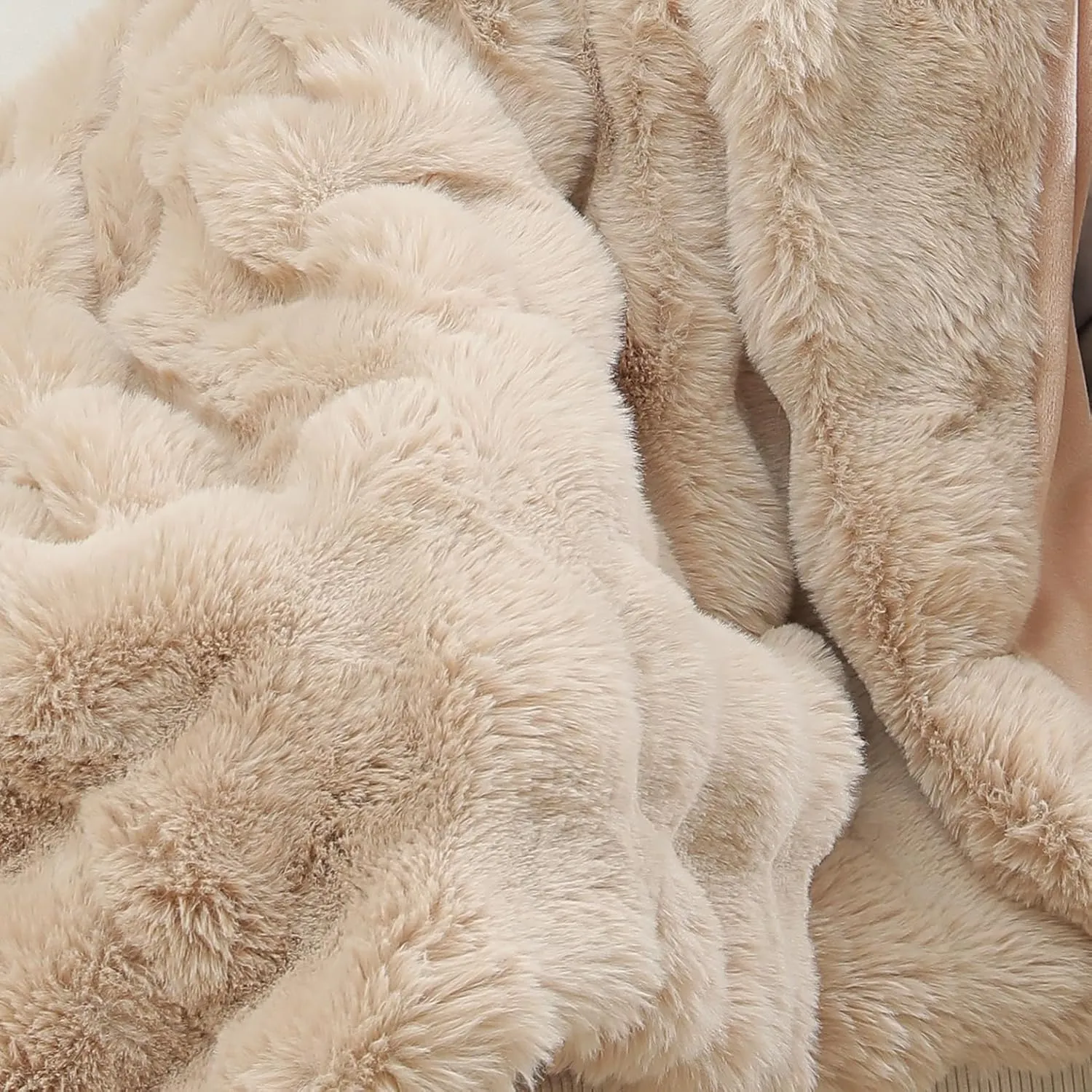 RYNGHIPY Faux Rabbit Fur Bed Throws, Fluffy Warm Throw Blanket for Sofa Couch, Soft Plush Decorative Blanket Thick and Heavy, Cute Bubble Furry Blanket (Camel, 51''x63'')