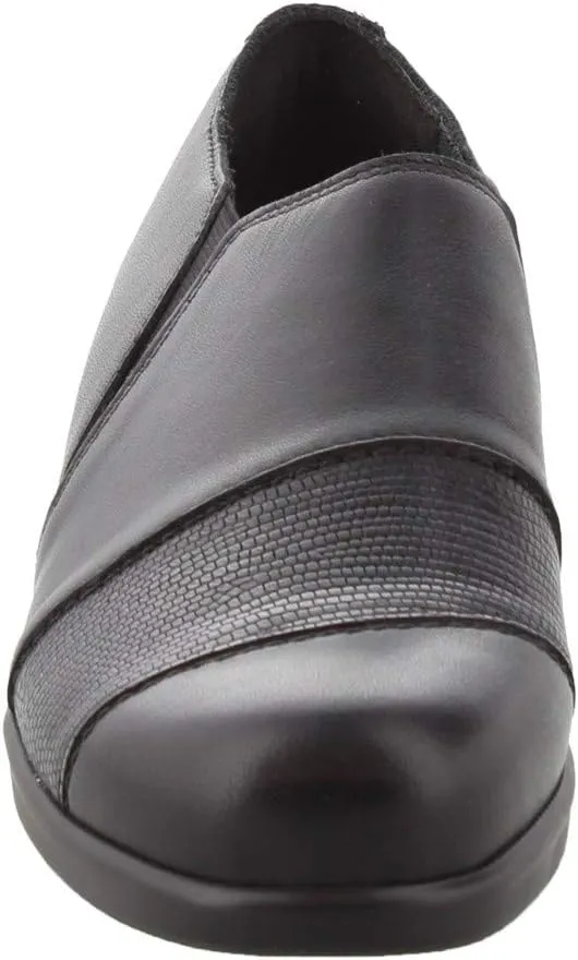 SAS Women's Taylor Comfort Wedge Slip-On Shoes with Tassels - Leather Upper