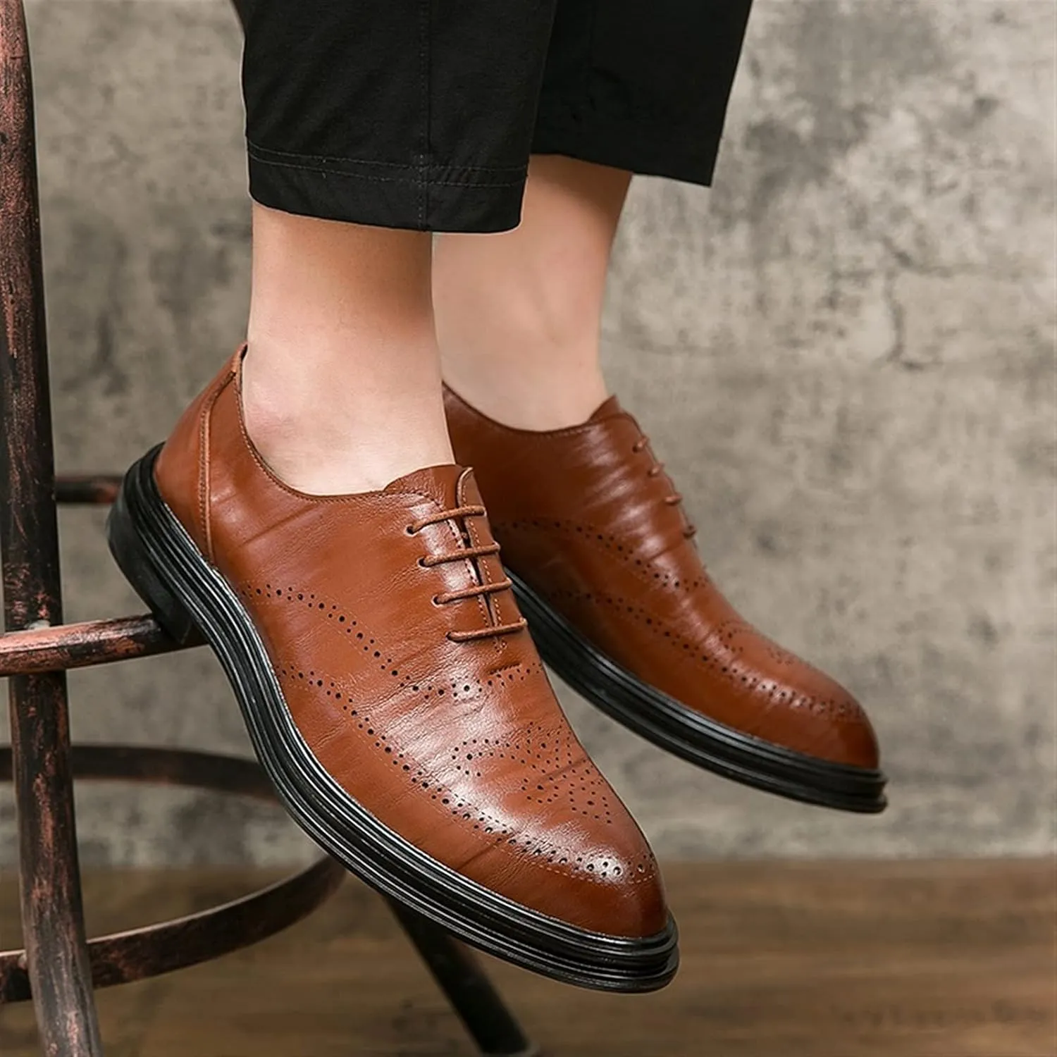 Single Season Dress Shoes for Men Lace Up Brogue Embossed Breathable Shoes Vegan Leather Slip Resistant Rubber Sole Block Heel Non Slip Prom Very Popular Among Young People