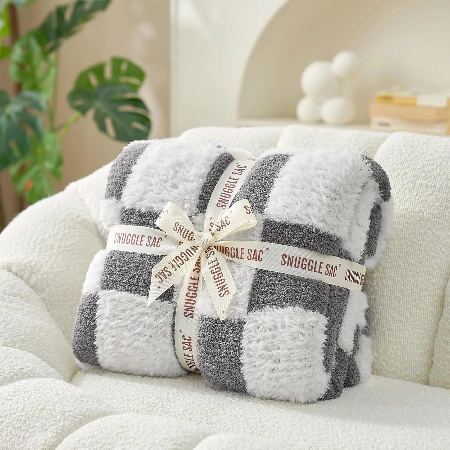 Snuggle Sac Faux Fur Throw Blanket for Couch, Cozy Soft Warm Blankets for Sofa Bedroom Living Room,Grey Checker,50x60 inches