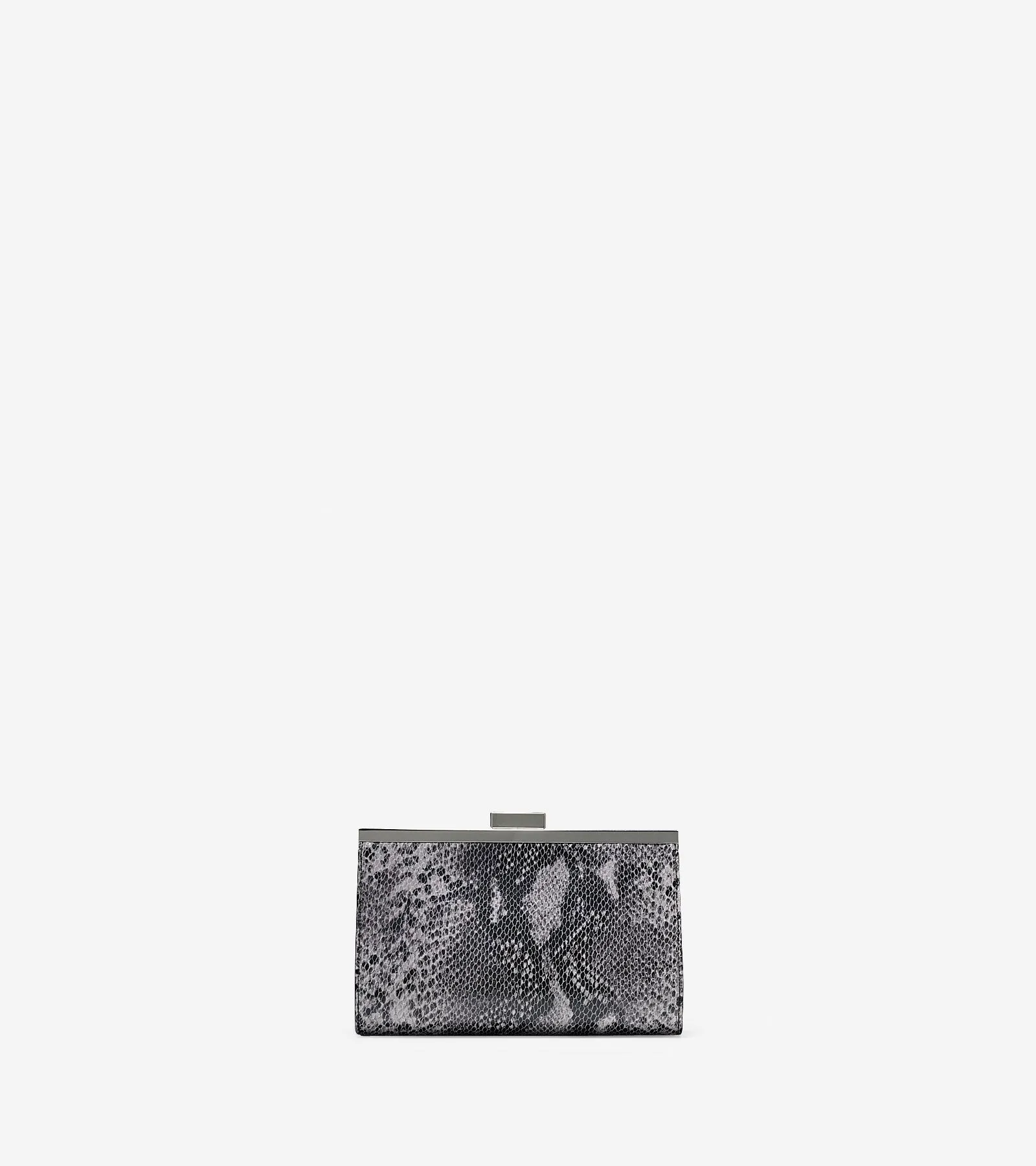 Sybil Chain Clutch