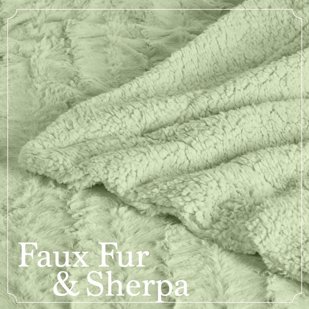 The Connecticut Home Co Throw Blanket for Couch, Soft Fluffy Room Decor, Cozy Warm Throws for Bed, Couches, Gifts for Women, Bedroom Cute Aesthetic Blankets Faux Fur and Sherpa, 65x50, Sage