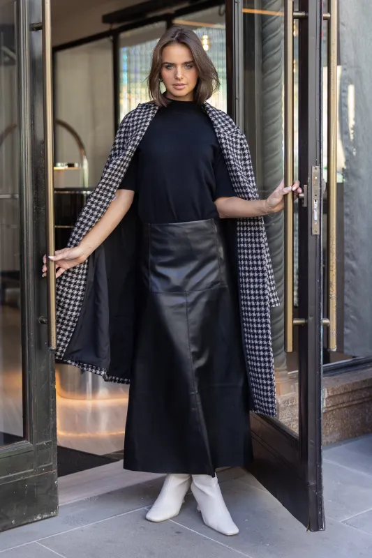 Two T's Faux Leather Skirt | Black