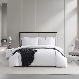 Vera Wang - Queen Comforter Set, Luxury Cotton Sateen Bedding Set with Matching Shams, Chic Room Essentials (Zig Zag White, Queen)