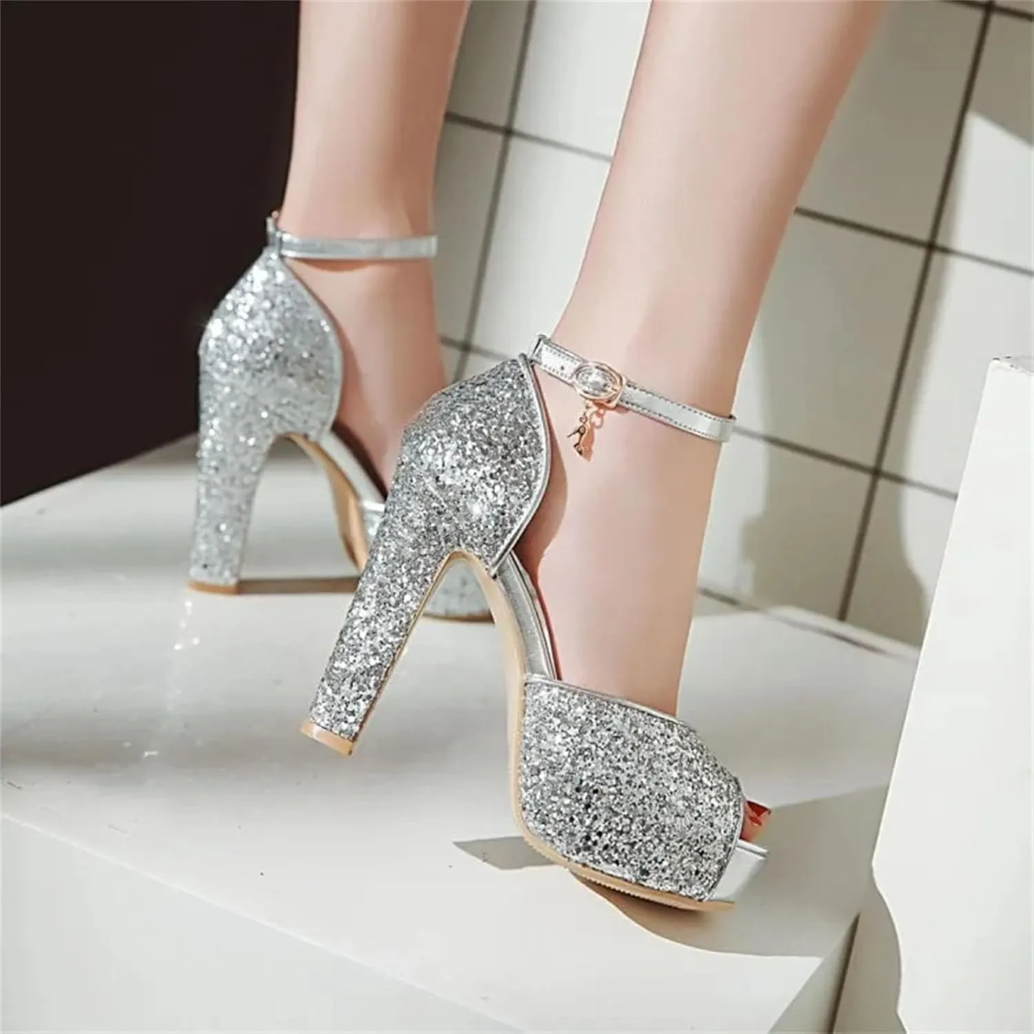 Women's Bride Sandals - Peep Toe Thick Heel Red Platforms