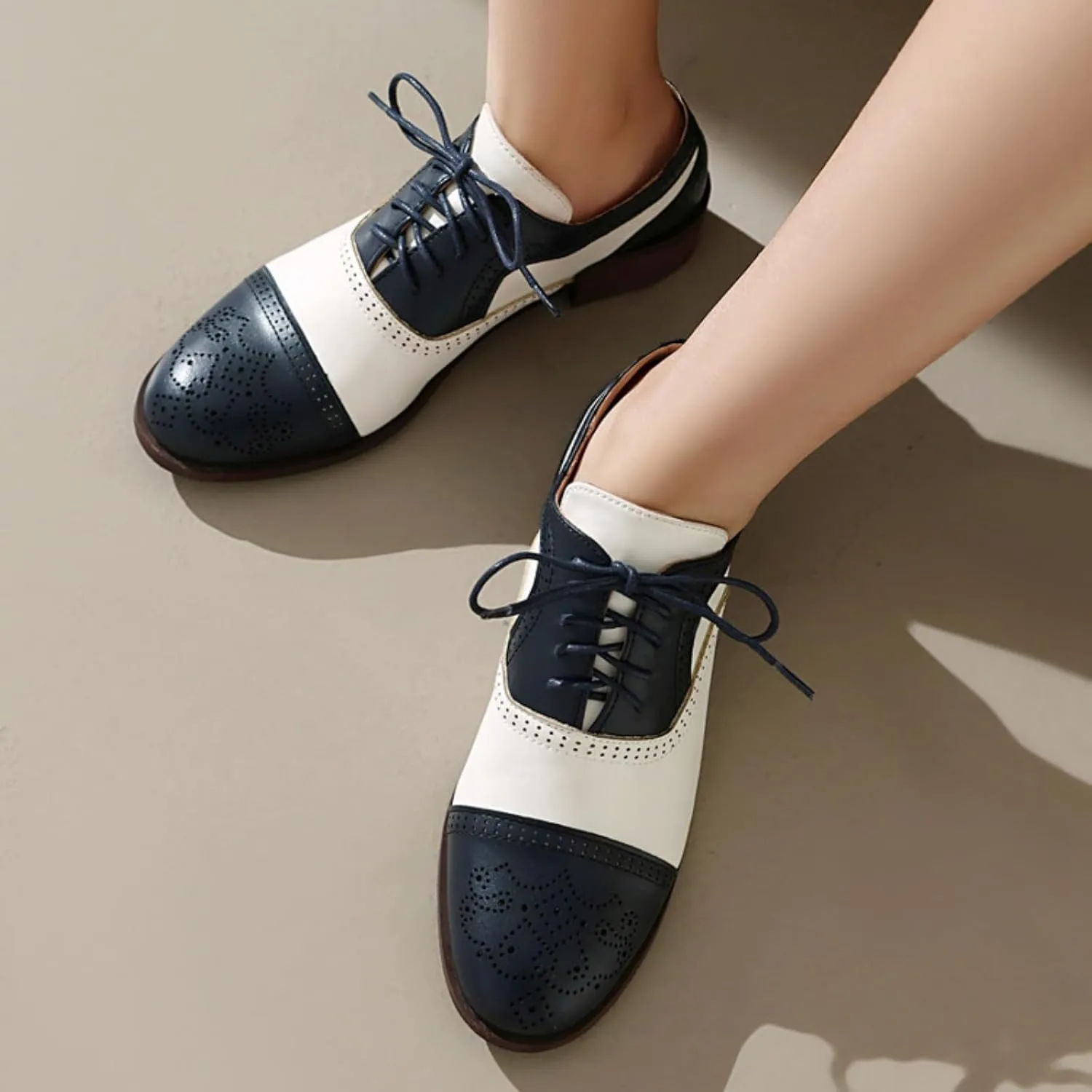 Women's Leather Perforated Lace-Up Oxfords Brogues Shoes Classic Retro Round Toe Low Heels Block Patchwork Multicolor Wingtip Derby Saddle Pumps